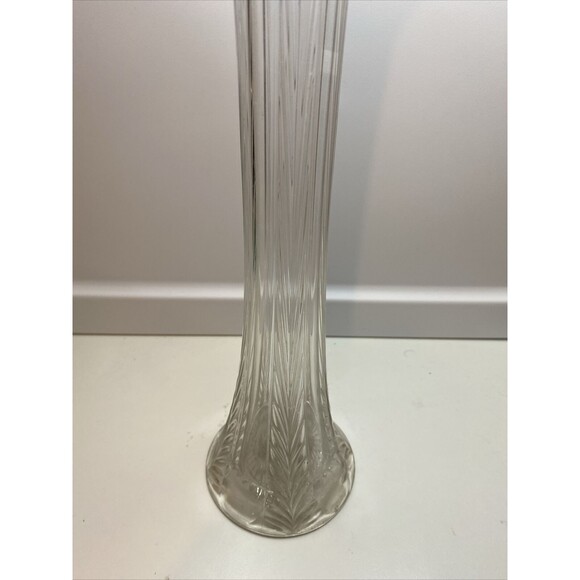 MCM LE Smith Swung Stretch Clear Ribbed Vase - About 15" H -  8 Fingers - Picture 4 of 7